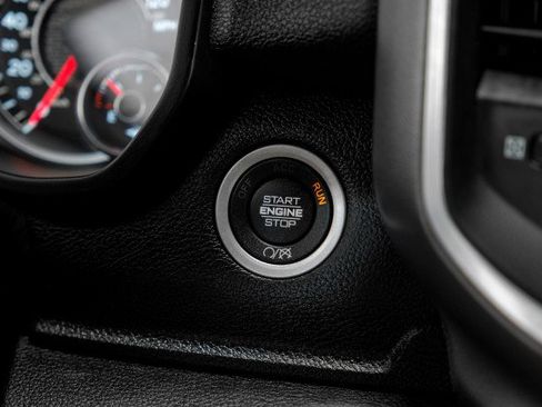 Used 2024 RAM 2500 Big Horn w/ Bed Utility Group image 21