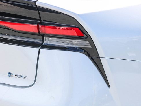 New 2026 Toyota Prius LE FWD image 10