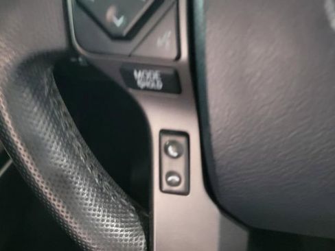 Used 2020 Toyota Tacoma TRD Off-Road AWD/4WD image 19