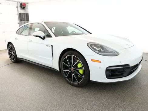Used 2023 Porsche Panamera 4 Platinum Edition image 3