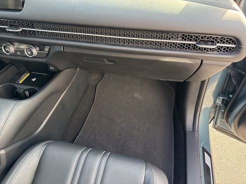 Used 2023 Honda HR-V EX-L image 32