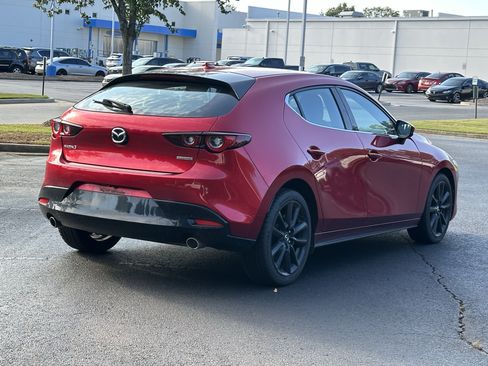 Used 2022 MAZDA MAZDA3 s FWD image 11
