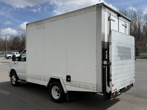 Used 2019 Ford E-350 and Econoline 350 Super Duty w/ Power Windows & Locks Group RWD image 5