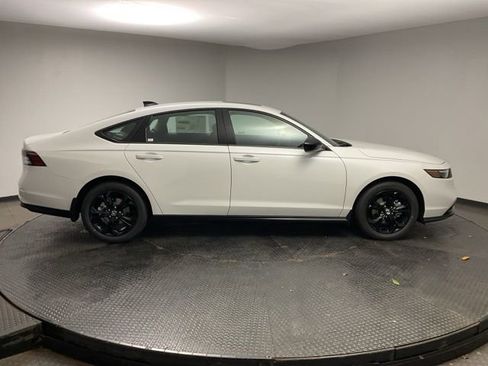 New 2025 Honda Accord SE image 8