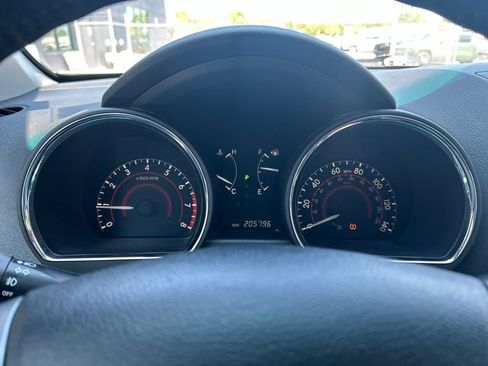 Used 2012 Toyota Highlander Limited w/ Tow Pkg AWD/4WD image 16