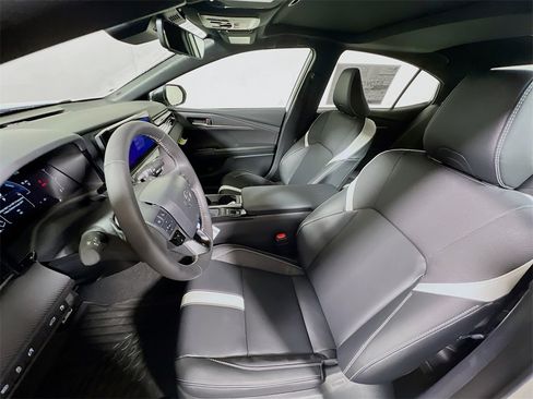 New 2026 Toyota Camry Hybrid image 17