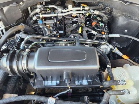 Used 2024 Ford Explorer XLT w/ Equipment Group 202A image 32