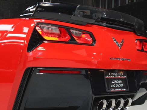 Used 2019 Chevrolet Corvette Stingray Convertible w/ 2LT Preferred Equipment Group image 18