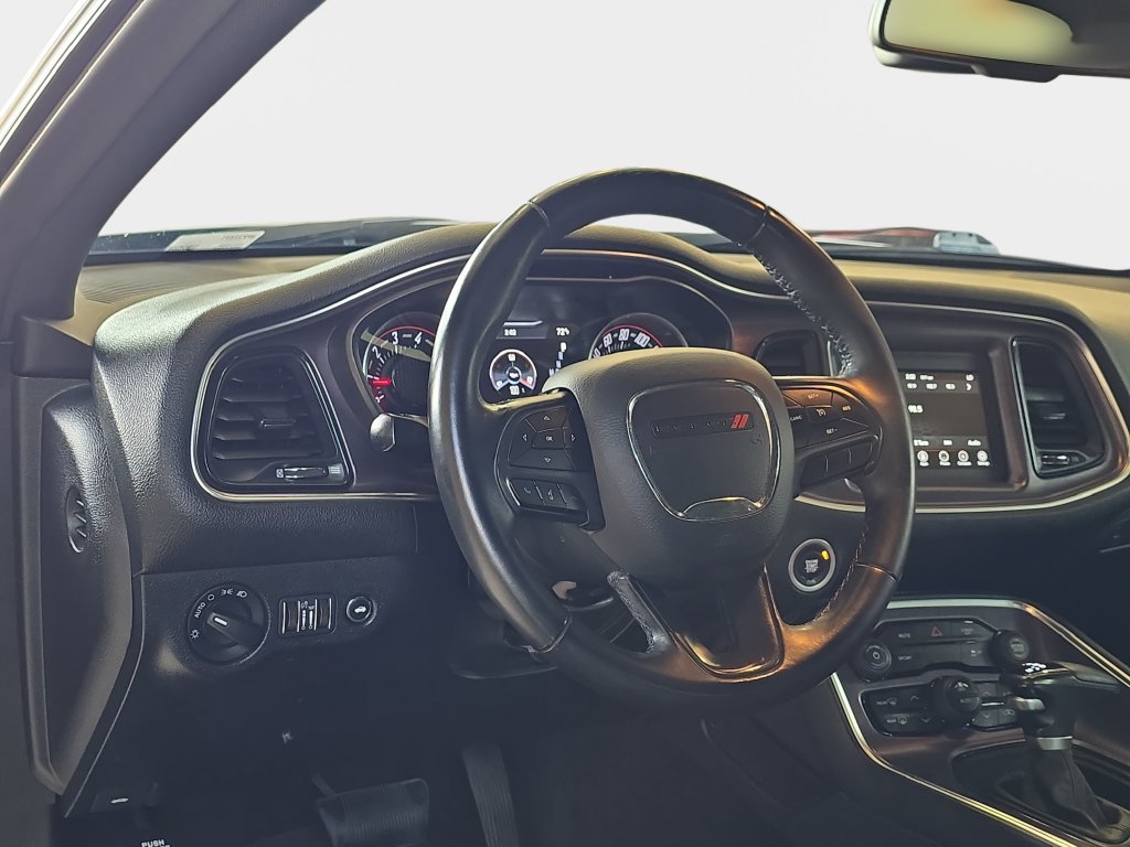 Used 2018 Dodge Challenger SXT RWD image 18