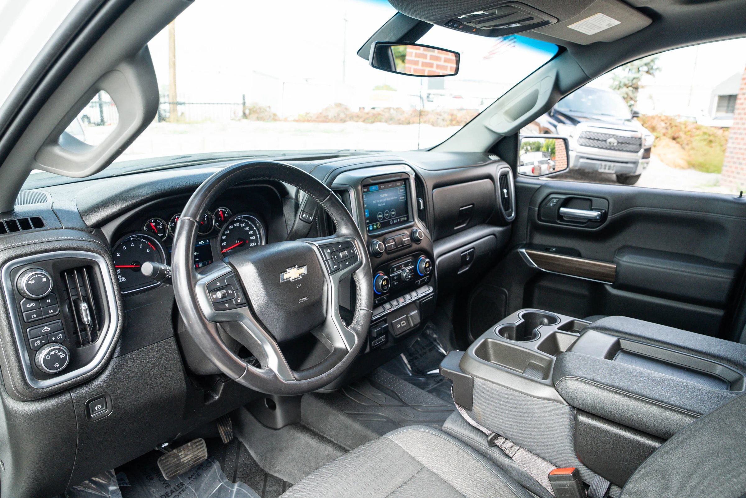 Used 2019 Chevrolet Silverado 1500 LT w/ True North Edition AWD/4WD image 16