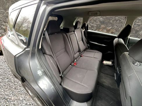 Used 2024 Nissan Rogue S AWD/4WD image 20