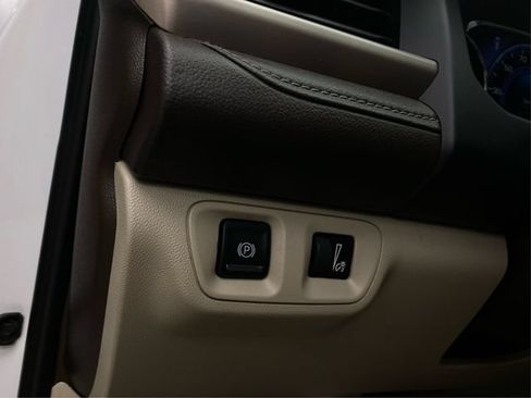 Used 2017 GMC Acadia Denali w/ Technology Package AWD/4WD image 24