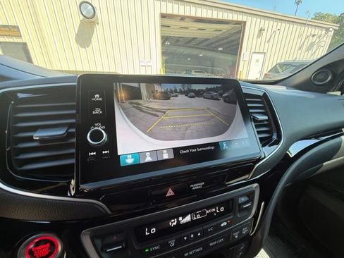 Used 2025 Honda Ridgeline Black Edition image 25