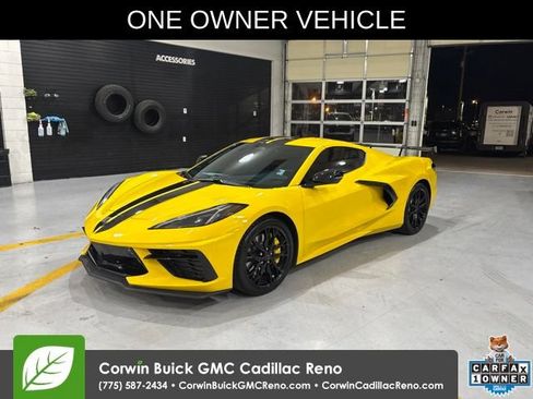 Used 2025 Chevrolet Corvette Stingray Preferred Cpe w/ Z51 Performance Package RWD image 1