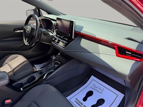 Used 2021 Toyota Corolla SE w/ Special Edition FWD image 29