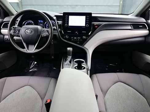 Used 2023 Toyota Camry LE image 18
