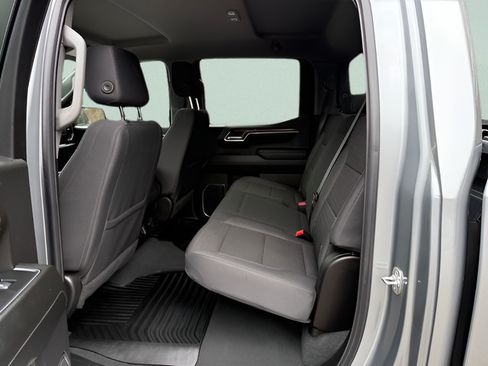 Used 2025 Chevrolet Silverado 1500 LT AWD/4WD image 4