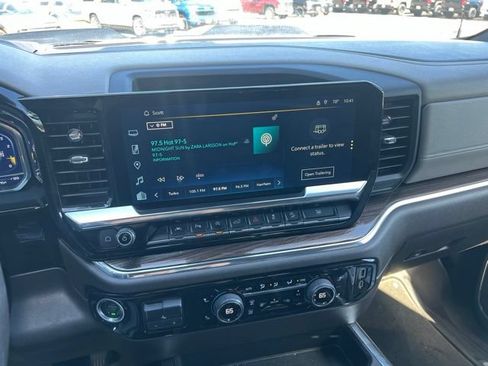 Used 2023 Chevrolet Silverado 1500 LT Trail Boss w/ LT Trail Boss Premium Package AWD/4WD image 11