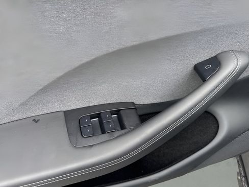 Used 2025 Tesla Model 3 Long Range RWD image 29