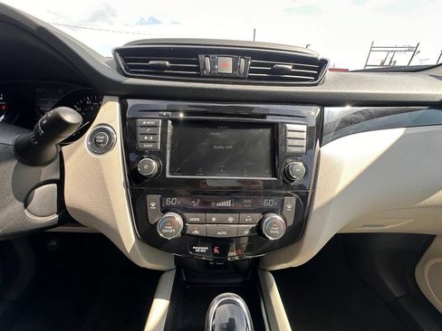 Used 2021 Nissan Rogue Sport SV FWD image 20