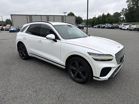 Used 2023 Genesis GV70 2.5T w/ Sport Prestige Package AWD/4WD image 11