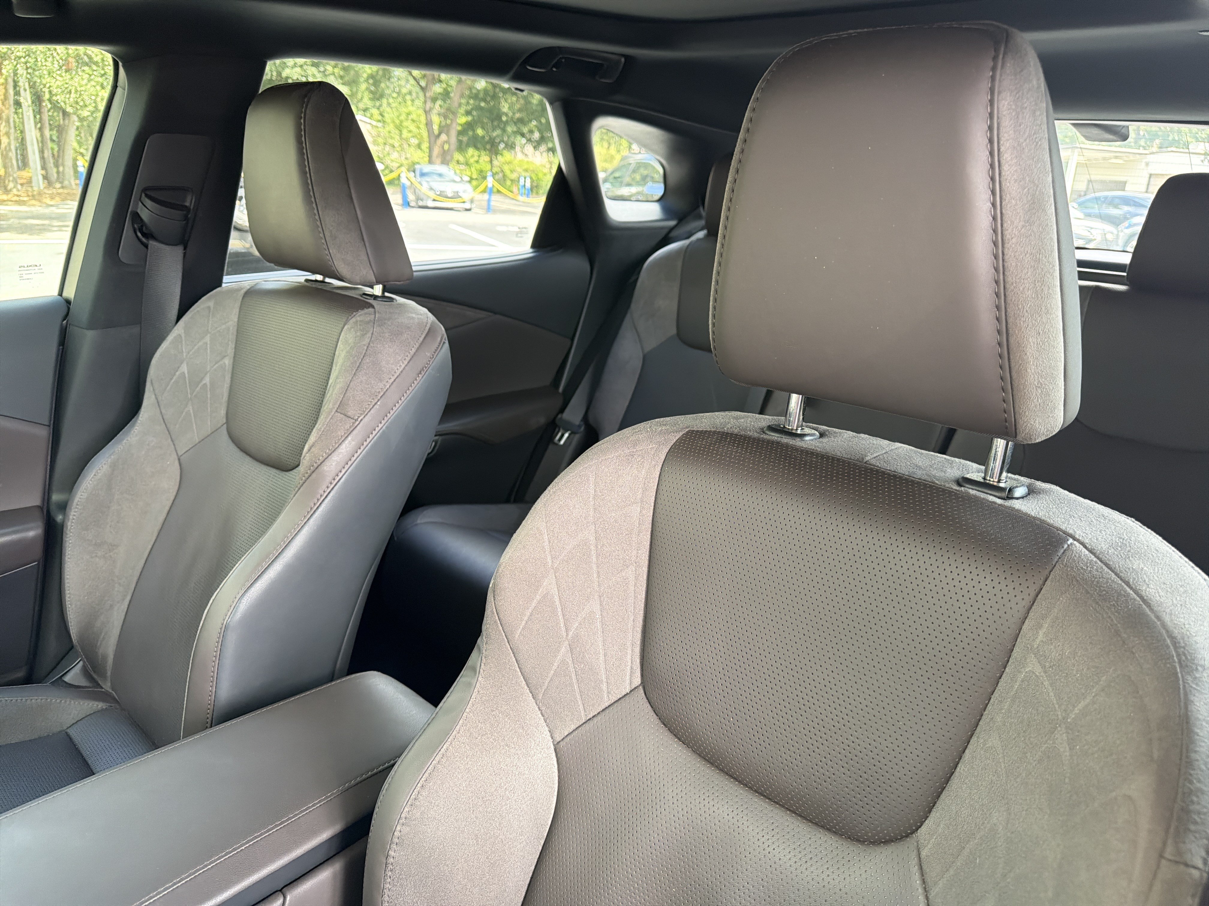 Certified 2024 Lexus RX 350 AWD w/ Convenience Package image 17