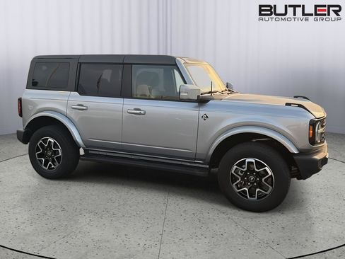 Used 2024 Ford Bronco Outer Banks AWD/4WD image 7