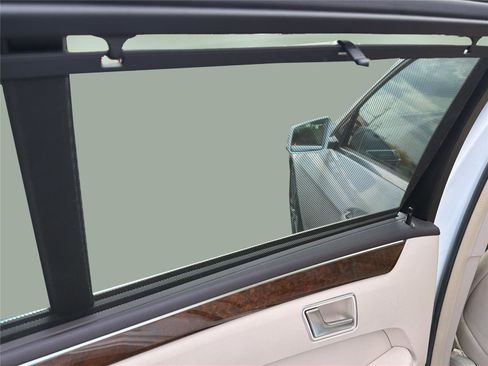 Used 2016 Mercedes-Benz E 350 4MATIC Wagon image 27