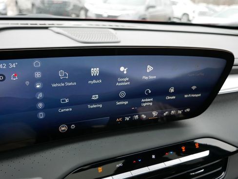 Used 2025 Buick Enclave Avenir w/ Trailering Package, 5000 lbs. image 18