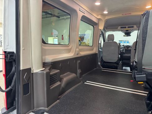 Used 2016 Ford Transit 150 130 Medium Roof image 38