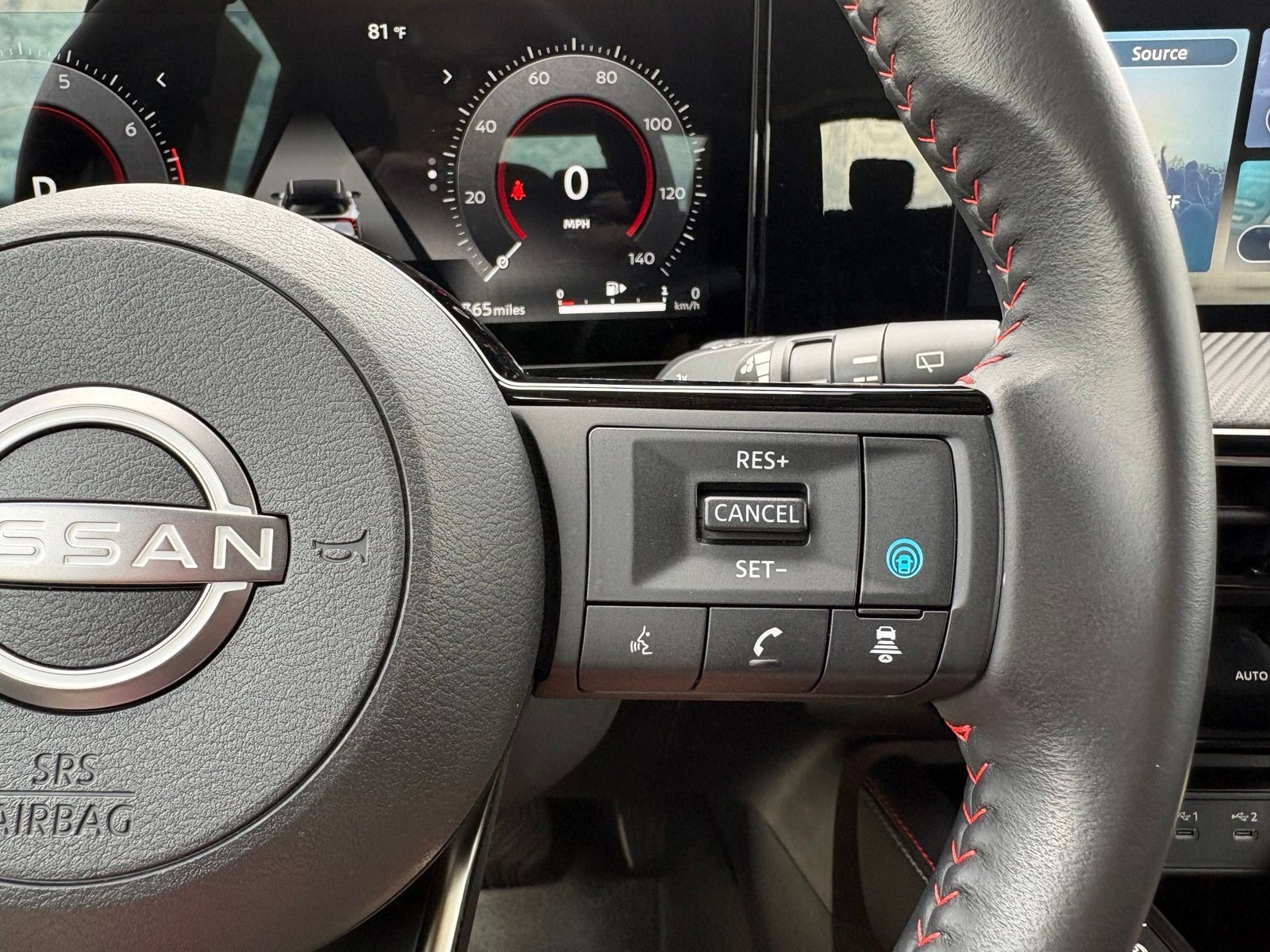 Used 2025 Nissan Kicks SR AWD/4WD image 16