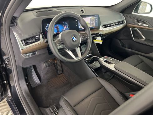 Used 2026 BMW X1 xDrive28i w/ Technology Package image 2