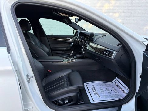 Used 2018 BMW 540i RWD image 12