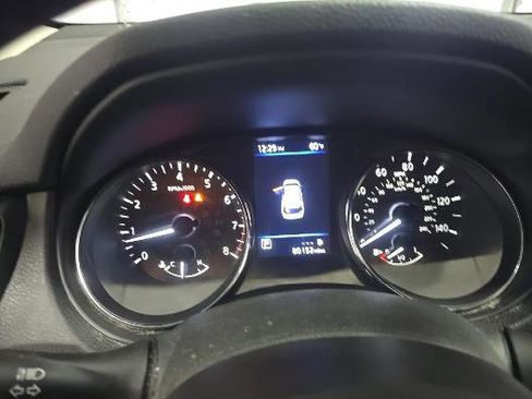 Used 2020 Nissan Rogue SV FWD image 7