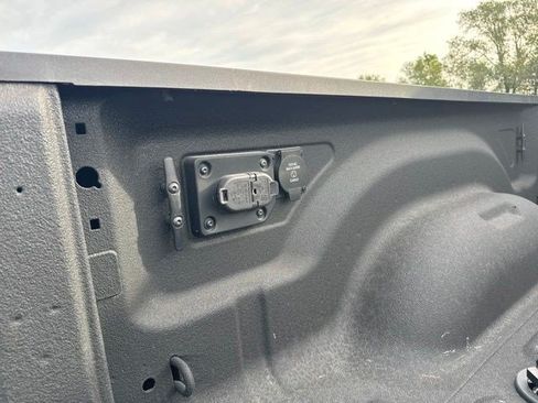 Certified 2024 RAM 2500 Laramie AWD/4WD image 11