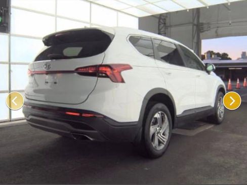 Used 2023 Hyundai Santa Fe SE image 3