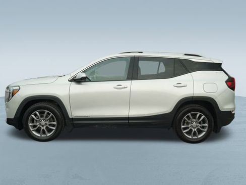 Used 2022 GMC Terrain SLT image 4