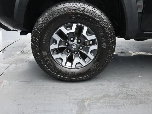 Used 2023 Toyota Tacoma TRD Off-Road image 12
