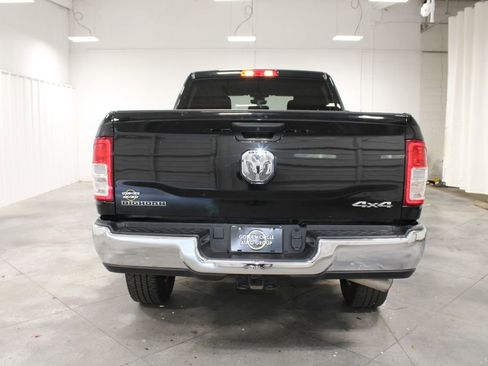 Used 2023 RAM 2500 Big Horn w/ Level 1 Equipment Group image 8