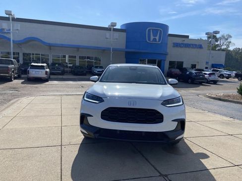 Used 2026 Honda HR-V LX image 3