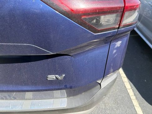 Used 2021 Nissan Rogue SV FWD image 8