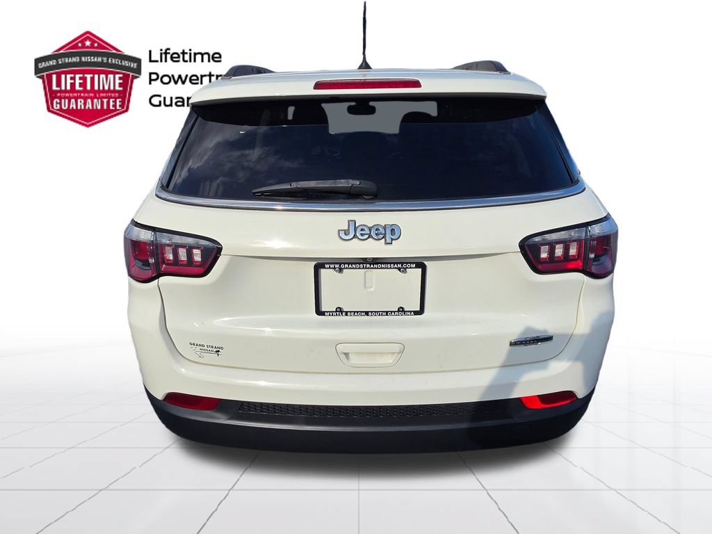 Used 2018 Jeep Compass Latitude FWD image 8