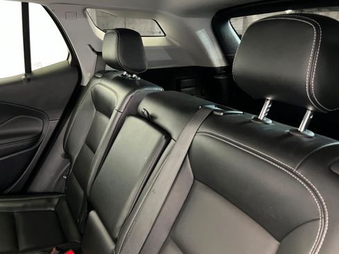 Used 2024 GMC Terrain SLT AWD/4WD image 20