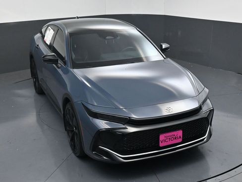 Used 2025 Toyota Crown Nightshade image 16