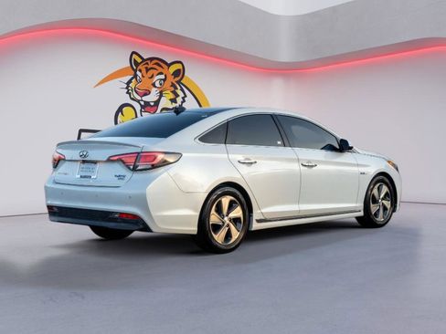 Used 2016 Hyundai Sonata Limited w/ Option Group 02 image 5