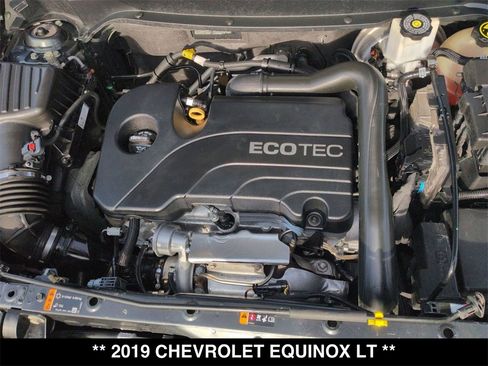 Used 2019 Chevrolet Equinox LT w/ Driver Convenience Package image 16