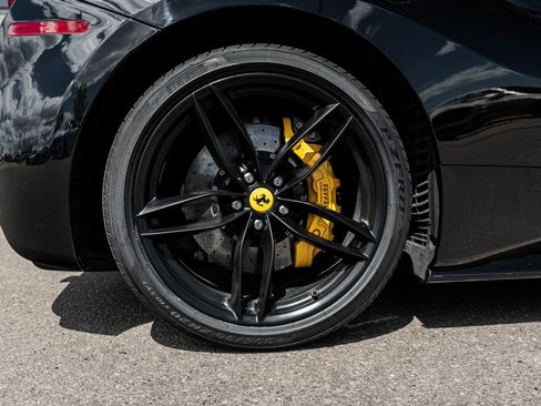 Used 2018 Ferrari 488 Spider RWD image 15