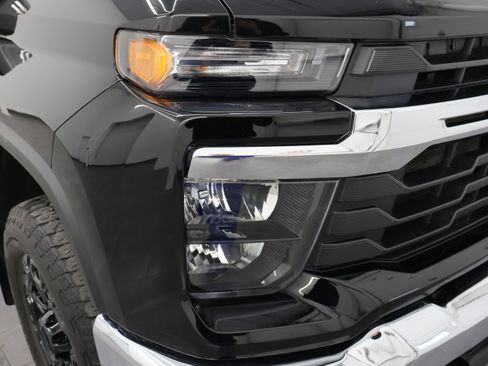 Used 2024 Chevrolet Silverado 3500 LT w/ Convenience Package image 21