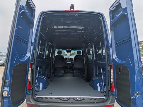 New 2025 Mercedes-Benz Sprinter 2500 image 10