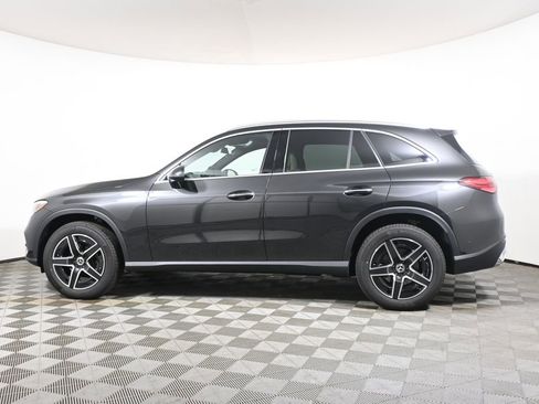 Used 2026 Mercedes-Benz GLC 300 4MATIC image 2